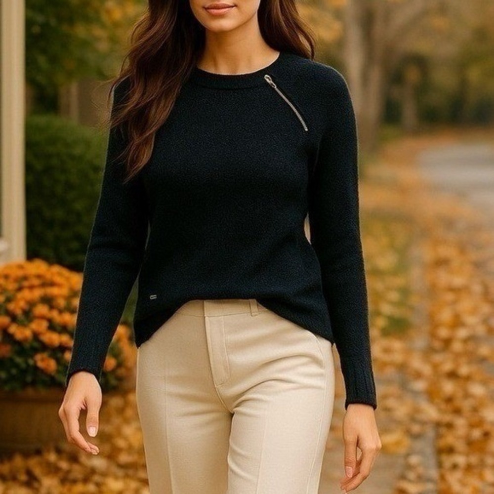 Abercrombie & Fitch Navy Blue Front Zip Boucle Knit Sweater